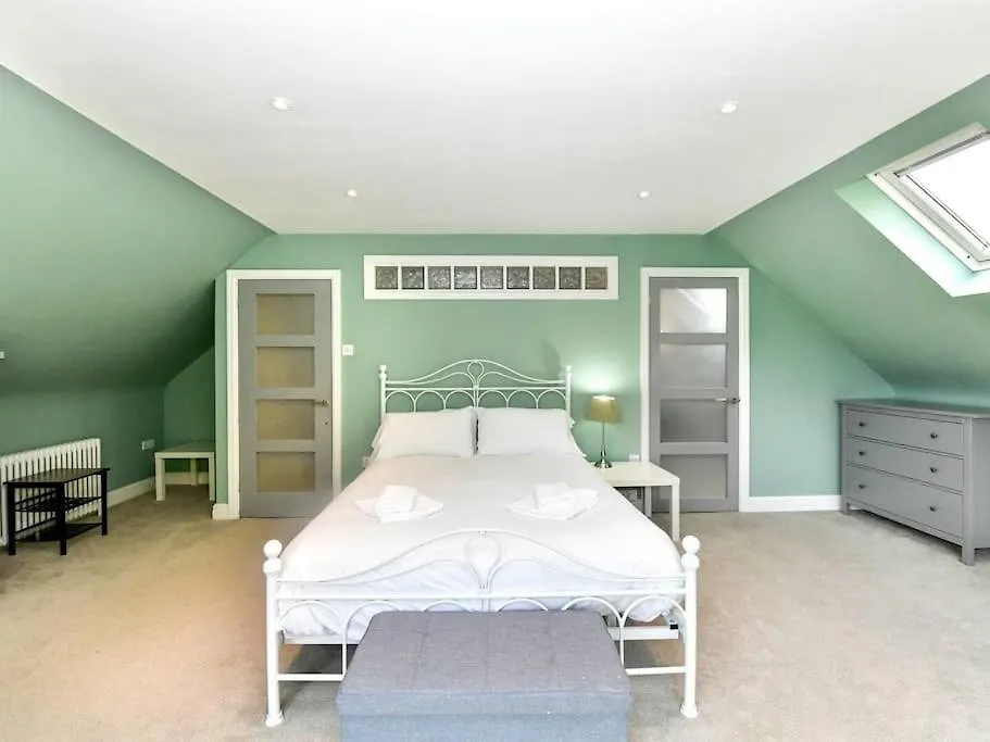 קארדיף Entire 5 Bedroom House & Parking בריטניה